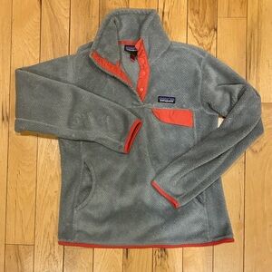 Patagonia Women’s Gray Re-tool Snap-t Fleece Pullover with Coral Accents (small)